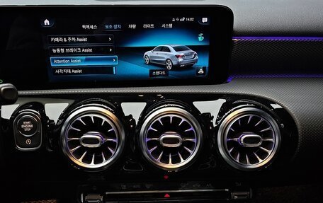 Mercedes-Benz A-Класс, 2021 год, 2 400 000 рублей, 16 фотография