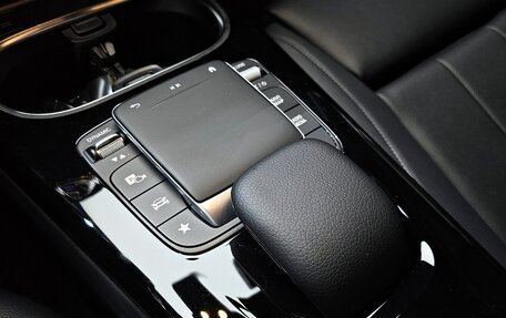 Mercedes-Benz A-Класс, 2021 год, 2 400 000 рублей, 19 фотография