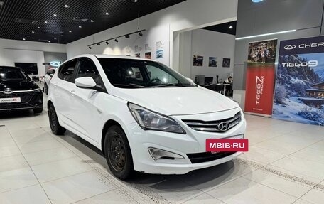 Hyundai Solaris II рестайлинг, 2015 год, 925 000 рублей, 3 фотография