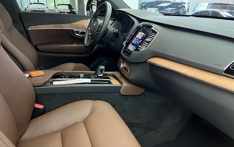 Volvo XC90 II рестайлинг, 2024 год, 7 110 000 рублей, 8 фотография