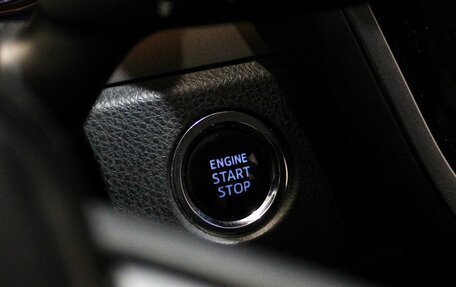 Toyota Camry, 2019 год, 2 299 000 рублей, 17 фотография