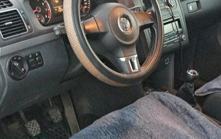 Volkswagen Touran III, 2010 год, 1 200 000 рублей, 5 фотография