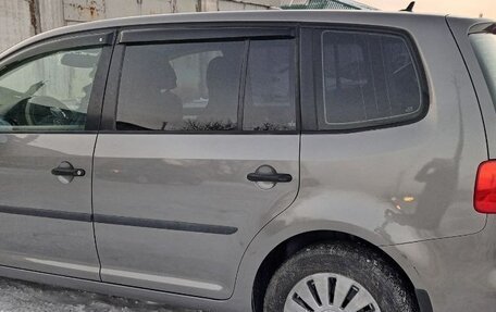 Volkswagen Touran III, 2010 год, 1 200 000 рублей, 3 фотография