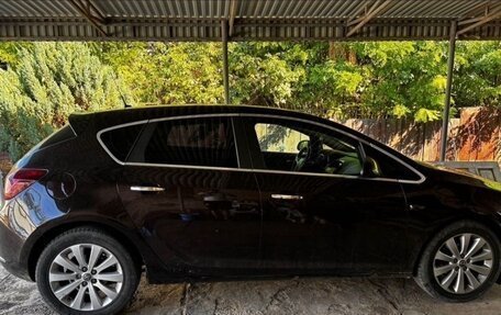 Opel Astra J, 2013 год, 700 000 рублей, 6 фотография