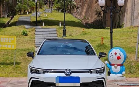 Volkswagen Golf VIII, 2022 год, 1 620 325 рублей, 2 фотография