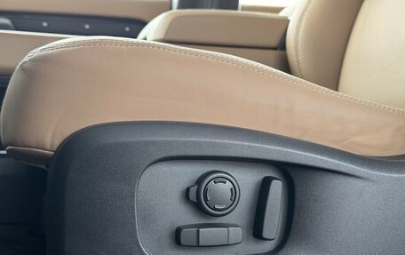 Land Rover Defender II, 2025 год, 16 000 000 рублей, 17 фотография