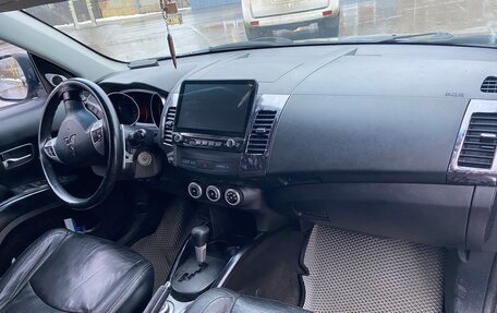 Mitsubishi Outlander III рестайлинг 3, 2008 год, 1 250 000 рублей, 15 фотография