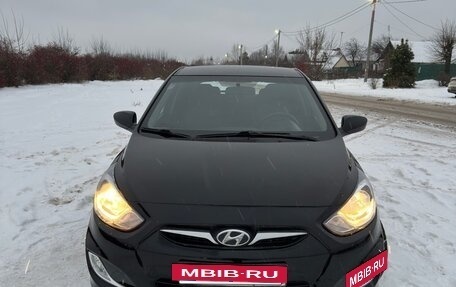 Hyundai Solaris II рестайлинг, 2012 год, 790 000 рублей, 2 фотография