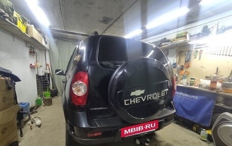 Chevrolet Niva I рестайлинг, 2015 год, 730 000 рублей, 4 фотография