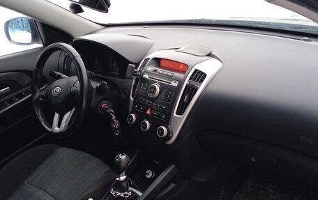 KIA cee'd I рестайлинг, 2011 год, 700 000 рублей, 5 фотография