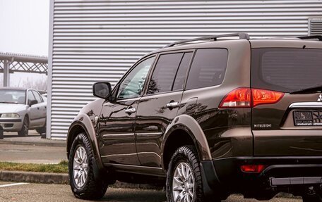 Mitsubishi Pajero Sport II рестайлинг, 2015 год, 1 795 000 рублей, 10 фотография