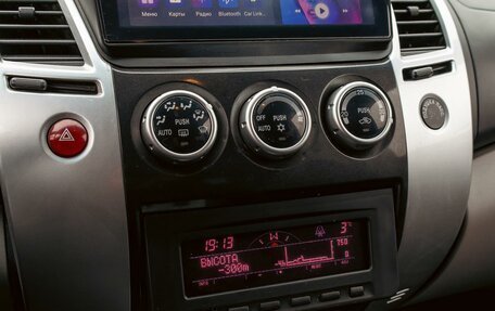 Mitsubishi Pajero Sport II рестайлинг, 2015 год, 1 795 000 рублей, 15 фотография