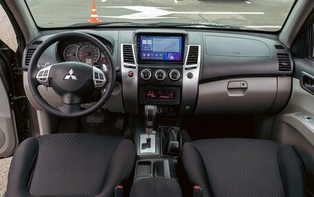 Mitsubishi Pajero Sport II рестайлинг, 2015 год, 1 795 000 рублей, 16 фотография