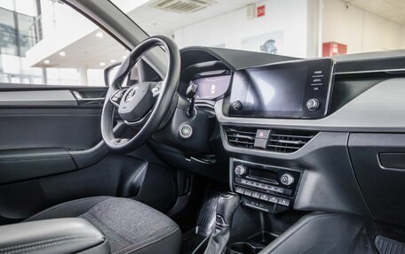 Skoda Rapid II, 2021 год, 1 698 000 рублей, 25 фотография