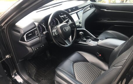 Toyota Camry, 2019 год, 2 450 000 рублей, 3 фотография