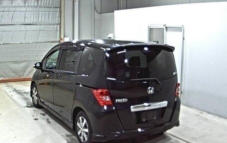 Honda Freed I, 2011 год, 750 000 рублей, 4 фотография