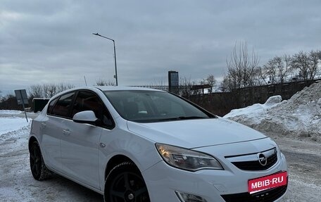Opel Astra J, 2012 год, 725 000 рублей, 1 фотография