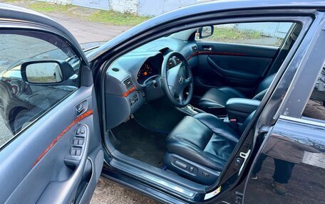 Toyota Avensis III рестайлинг, 2006 год, 710 000 рублей, 7 фотография