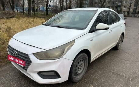 Hyundai Solaris II рестайлинг, 2017 год, 450 000 рублей, 2 фотография