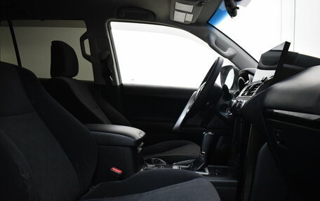 Toyota Land Cruiser Prado 150 рестайлинг 2, 2015 год, 3 650 000 рублей, 15 фотография