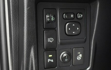 Toyota Land Cruiser Prado 150 рестайлинг 2, 2015 год, 3 650 000 рублей, 13 фотография