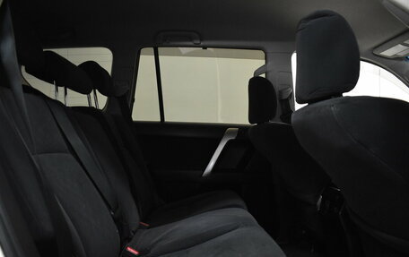 Toyota Land Cruiser Prado 150 рестайлинг 2, 2015 год, 3 650 000 рублей, 16 фотография