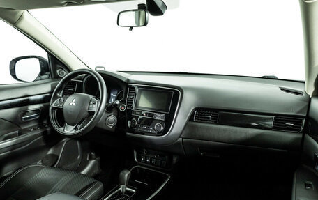 Mitsubishi Outlander III рестайлинг 3, 2018 год, 2 279 898 рублей, 9 фотография