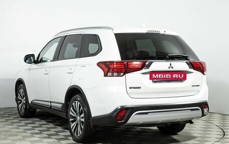 Mitsubishi Outlander III рестайлинг 3, 2018 год, 2 279 898 рублей, 7 фотография