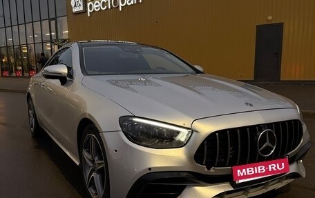 Mercedes-Benz E-Класс, 2019 год, 5 600 000 рублей, 6 фотография