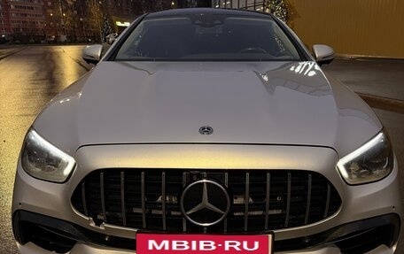 Mercedes-Benz E-Класс, 2019 год, 5 600 000 рублей, 8 фотография