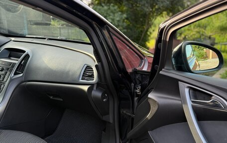 Opel Astra J, 2013 год, 960 000 рублей, 4 фотография