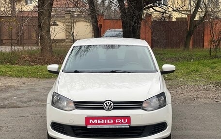 Volkswagen Polo VI (EU Market), 2011 год, 550 000 рублей, 2 фотография