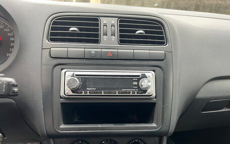 Volkswagen Polo VI (EU Market), 2011 год, 550 000 рублей, 12 фотография