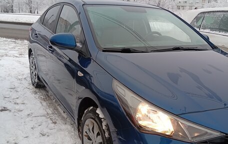 Hyundai Solaris II рестайлинг, 2021 год, 1 480 000 рублей, 4 фотография