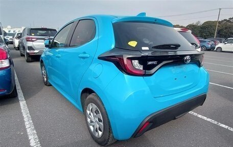Toyota Yaris, 2021 год, 838 000 рублей, 18 фотография