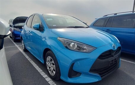 Toyota Yaris, 2021 год, 838 000 рублей, 15 фотография