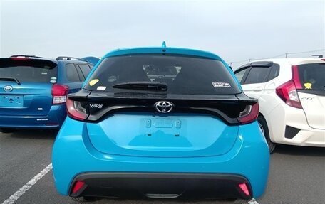 Toyota Yaris, 2021 год, 838 000 рублей, 19 фотография