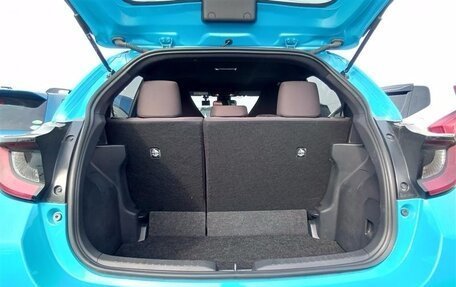 Toyota Yaris, 2021 год, 838 000 рублей, 28 фотография