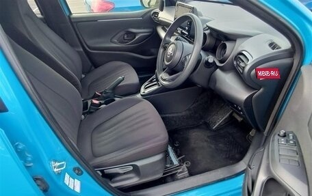 Toyota Yaris, 2021 год, 838 000 рублей, 26 фотография