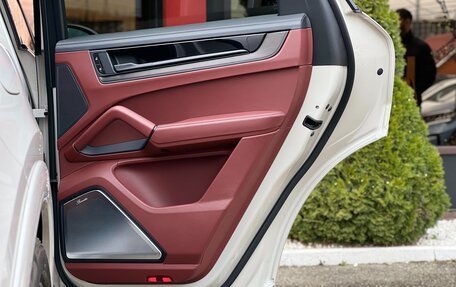 Porsche Cayenne III, 2025 год, 19 290 000 рублей, 33 фотография