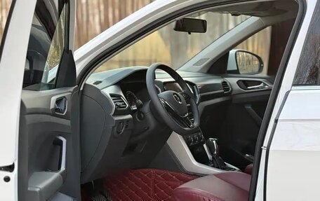 Volkswagen T-Cross I, 2021 год, 1 642 000 рублей, 12 фотография