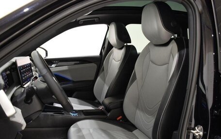 Volkswagen Tiguan, 2025 год, 5 422 000 рублей, 15 фотография