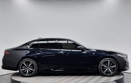 BMW 5 серия, 2025 год, 8 900 000 рублей, 3 фотография