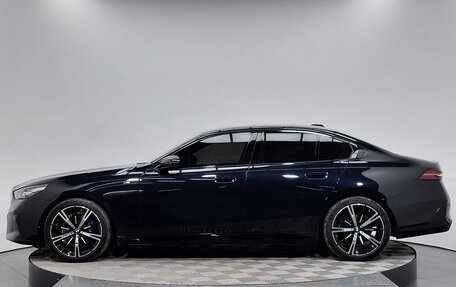 BMW 5 серия, 2025 год, 8 900 000 рублей, 9 фотография