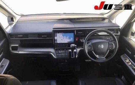 Honda Stepwgn IV, 2020 год, 1 950 000 рублей, 5 фотография