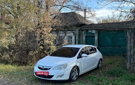 Opel Astra J, 2011 год, 520 000 рублей, 3 фотография