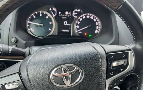 Toyota Land Cruiser Prado 150 рестайлинг 2, 2023 год, 7 800 000 рублей, 15 фотография