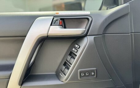 Toyota Land Cruiser Prado 150 рестайлинг 2, 2023 год, 7 800 000 рублей, 20 фотография