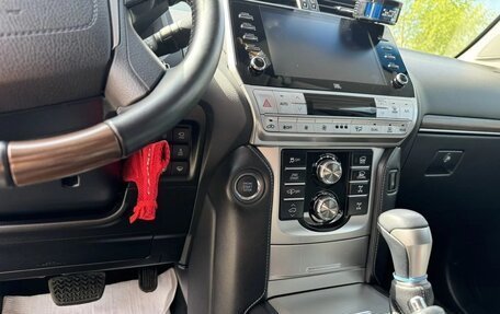 Toyota Land Cruiser Prado 150 рестайлинг 2, 2023 год, 7 800 000 рублей, 21 фотография