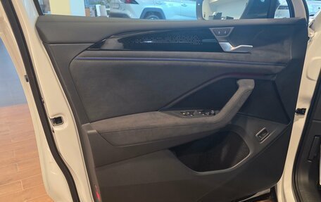 Volkswagen Tiguan, 2025 год, 5 090 000 рублей, 19 фотография